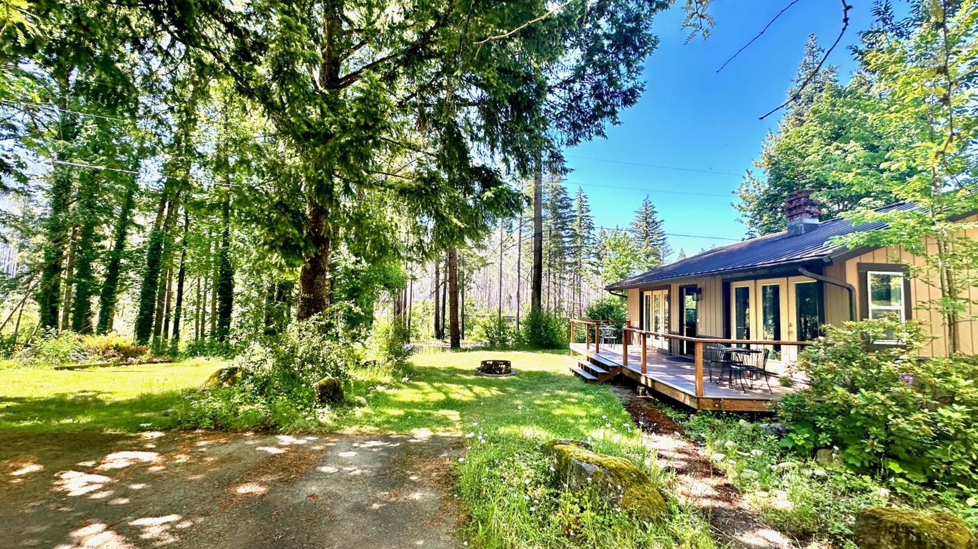 Mckenzie River Mountain Resort Blue River Екстер'єр фото